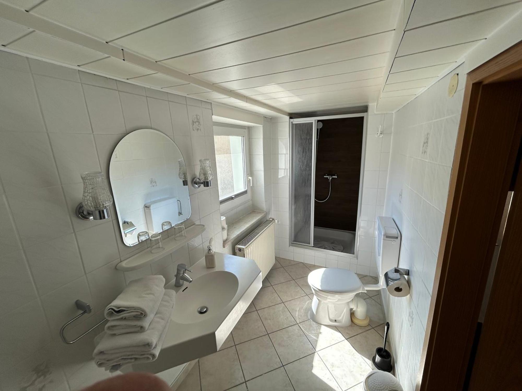 Ratskeller Waren Hotel Waren  Ngoại thất bức ảnh
